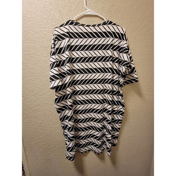 Lularoe Black And White Print Dress / Long Tunic Size Medium - Picture 4 of 4